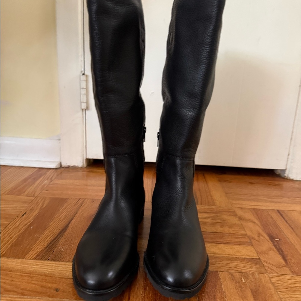 Johnston & Murphy Black Leather Boots - Size 10 - Picture 3 of 4